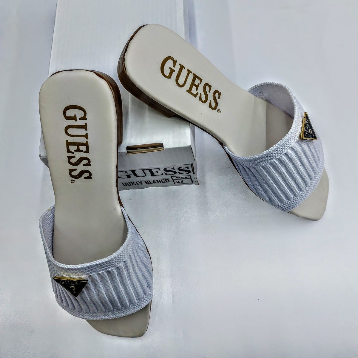 SANDALIA GUESS 1.1